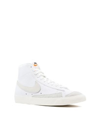 Baskets montantes en cuir blanches Nike