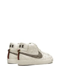 Baskets montantes en cuir blanches Nike