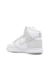 Baskets montantes en cuir blanches Nike