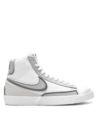 Baskets montantes en cuir blanches Nike