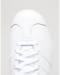 Baskets montantes en cuir blanches adidas