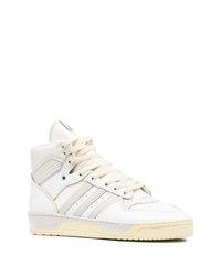 Baskets montantes en cuir blanches adidas