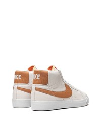 Baskets montantes en cuir blanches Nike