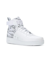 Baskets montantes en cuir blanches Nike