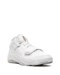 Baskets montantes en cuir blanches Jordan