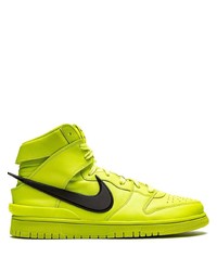 Baskets montantes en cuir chartreuses Nike