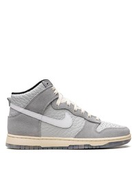 Baskets montantes en cuir grises Nike