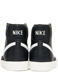 Baskets montantes en cuir noires et blanches Nike