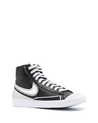 Baskets montantes en cuir noires et blanches Nike