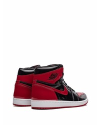 Baskets montantes en cuir rouge et noir Jordan