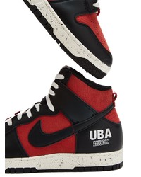 Baskets montantes en cuir rouge et noir Nike