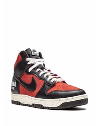 Baskets montantes en cuir rouge et noir Nike