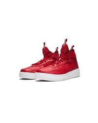 Baskets montantes en cuir rouges Nike