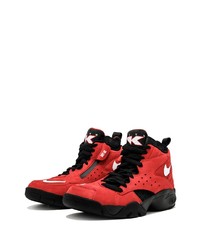 Baskets montantes en cuir rouges Nike