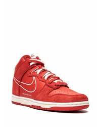 Baskets montantes en cuir rouges Nike