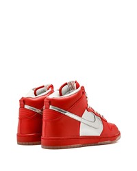 Baskets montantes en cuir rouges Nike