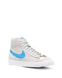 Baskets montantes en daim grises Nike