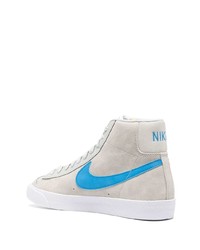 Baskets montantes en daim grises Nike