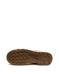 Baskets montantes en daim marron clair Nike