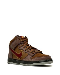 Baskets montantes en daim marron Nike