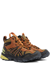 Baskets montantes en daim marron Asics