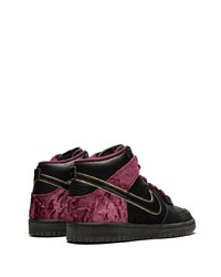 Baskets montantes en daim noires Nike