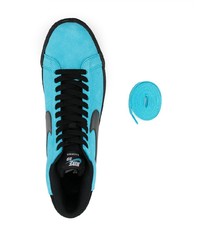 Baskets montantes en daim turquoise Nike