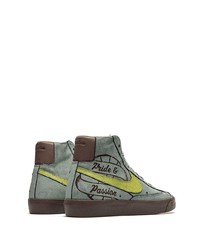 Baskets montantes en daim vert menthe Nike