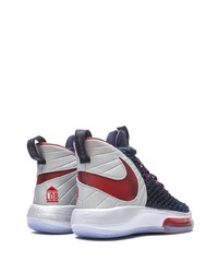 Baskets montantes en toile blanc et rouge et bleu marine Nike