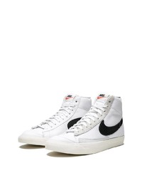 Baskets montantes en toile blanches et noires Nike