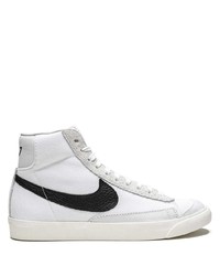 Baskets montantes en toile blanches et noires Nike