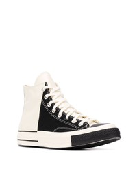 Baskets montantes en toile blanches et noires Converse