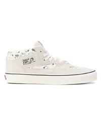 Baskets montantes en toile blanches Vans