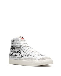 Baskets montantes en toile imprimées blanches et noires Nike