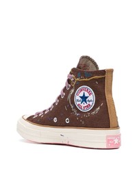 Baskets montantes en toile imprimées marron Converse