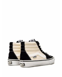 Baskets montantes en toile noires et blanches Vans