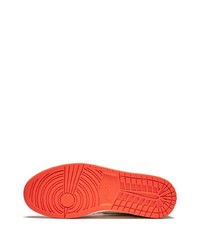 Baskets montantes orange Jordan