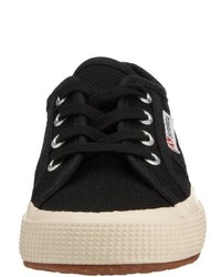 Baskets noires Superga