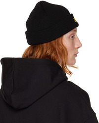 Bonnet en tricot noir 032c