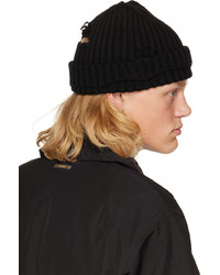 Bonnet en tricot noir C2h4