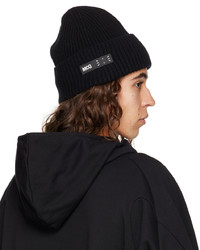 Bonnet noir McQ