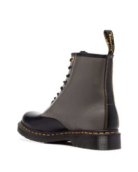 Bottes de loisirs en cuir gris foncé Dr. Martens