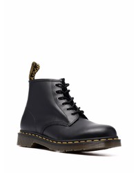 Bottes de loisirs en cuir noires Dr. Martens