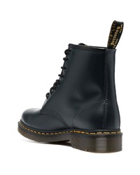 Bottes de loisirs en daim bleu marine Dr. Martens