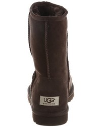 Bottes marron foncé UGG