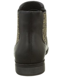 Bottes noires Initiale