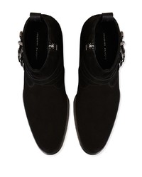 Bottines chelsea en daim noires Giuseppe Zanotti