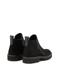 Bottines chelsea en daim noires Giuseppe Zanotti