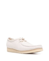 Bottines chukka en cuir blanches Clarks