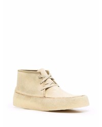 Bottines chukka en daim beiges Clarks Originals